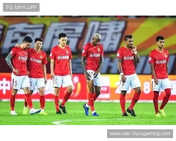 训练场风波曝光：核心主力突然提前离场引猜测